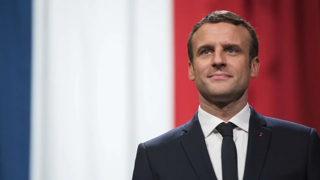 2097027-emmanuel-macron-ni-sarkozy-ni-hollande-ni-ochlocrate-171308-1